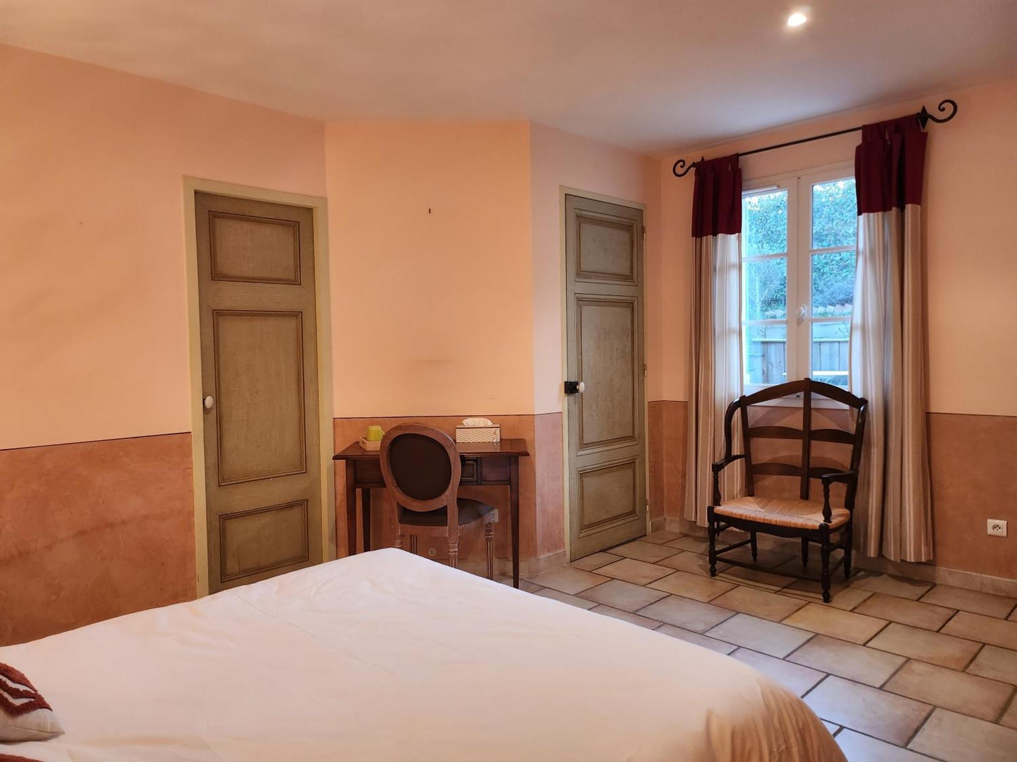 Domaine Les Gendalis Bed & Breakfast Saint-Saturnin-les-Avignon Exterior photo